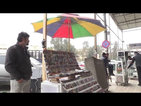 القليل من الموسيقى والسعادة في الأحياء الشرقية للموصل