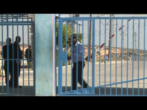 بالفيديو حماس تغلق معبر ايريز بين قطاع غزة وإسرائيل