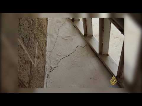 شاهد مقدسيون يحيون المسجد العمري والحفريات تهدده