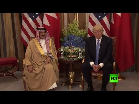 شاهد دونالد ترامب يلتقي ملك البحرين حمد بن عيسى آل خليفة في الرياض
