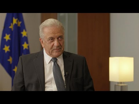 أشار إلى انخفاض تدفق المهاجرين إلى القارة الخضراء