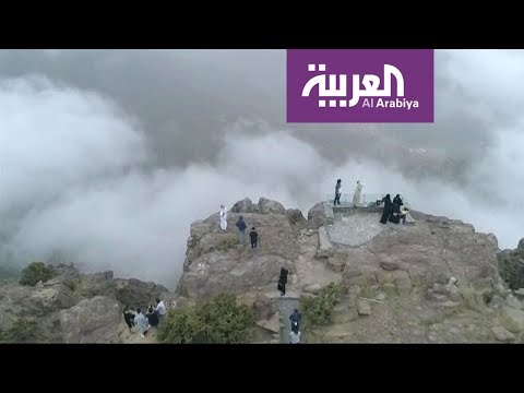 بتجربة السقوط الحر والانزلاق الهوائي وعروض الطيران الشراعي