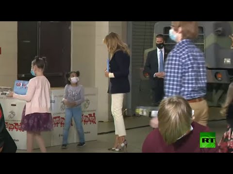 ميلانيا ترامب تشارك في حملة خيرية